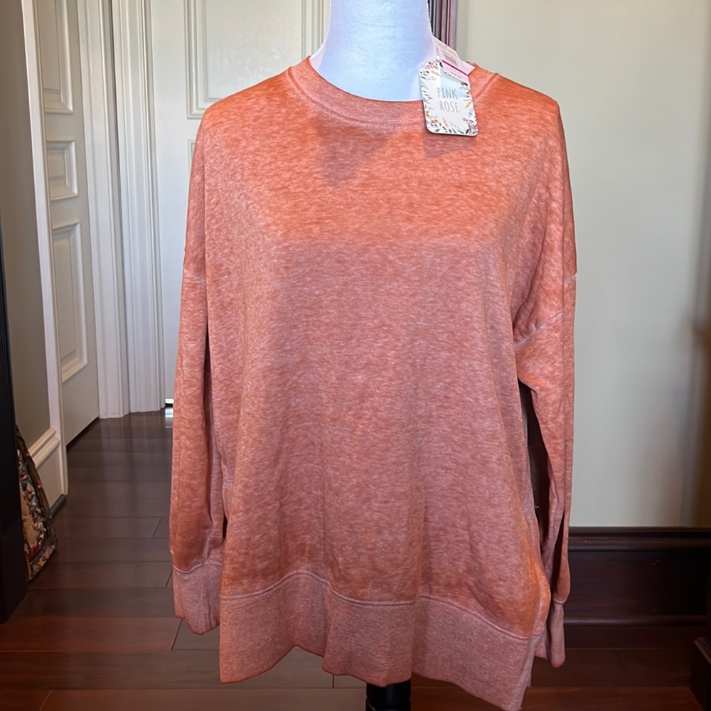 NWT women’s sweatshirt